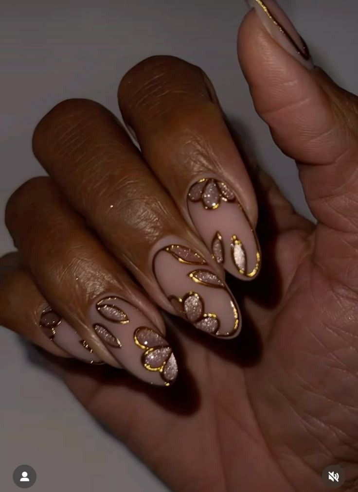 ✨ Eid Nails Inspiration – Stunning Gel Polish & Accessories for a Festive Look! ✨